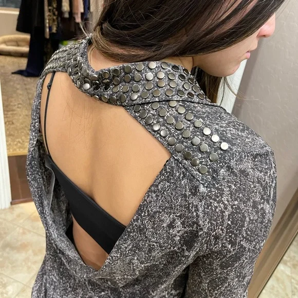 Haute Hippie Silk Button Down Open Back Long Sleeve Studded Blouse Brown Blk XS - Picture 4 of 13